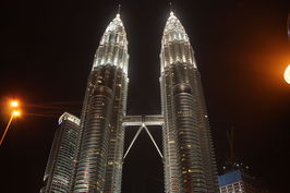 Petronas Towers v noci | Malaysia - Kuala Lumpur II. - 29.07.2010